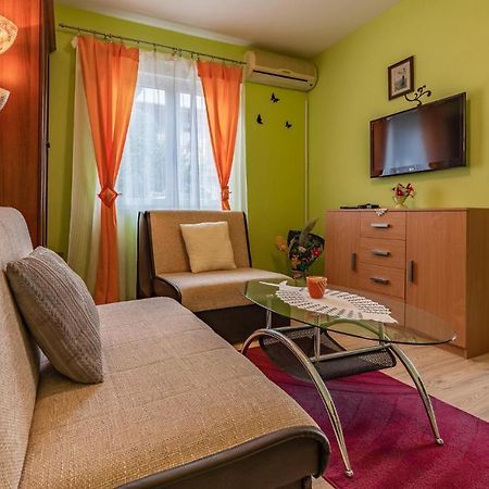 Nice Apartment In Premantura With Wifi Экстерьер фото