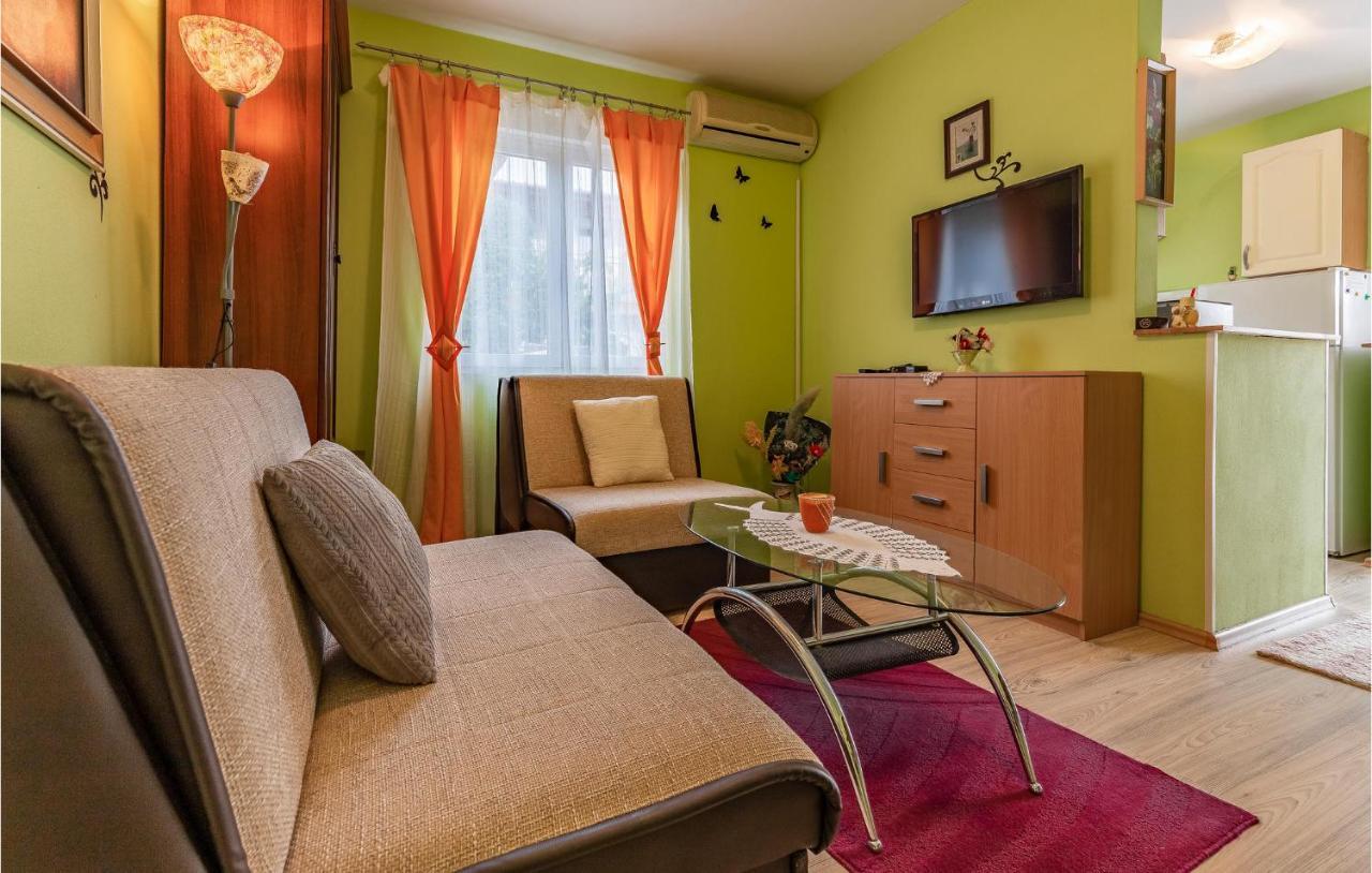 Nice Apartment In Premantura With Wifi Экстерьер фото