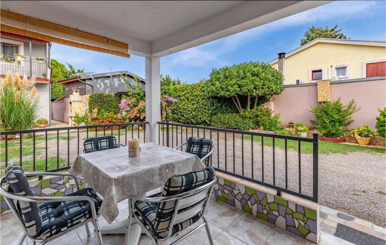 Nice Apartment In Premantura With Wifi Экстерьер фото