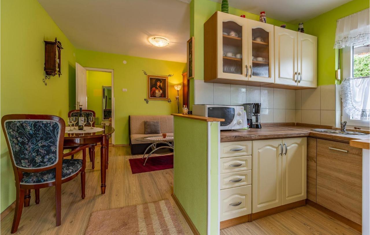 Nice Apartment In Premantura With Wifi Экстерьер фото