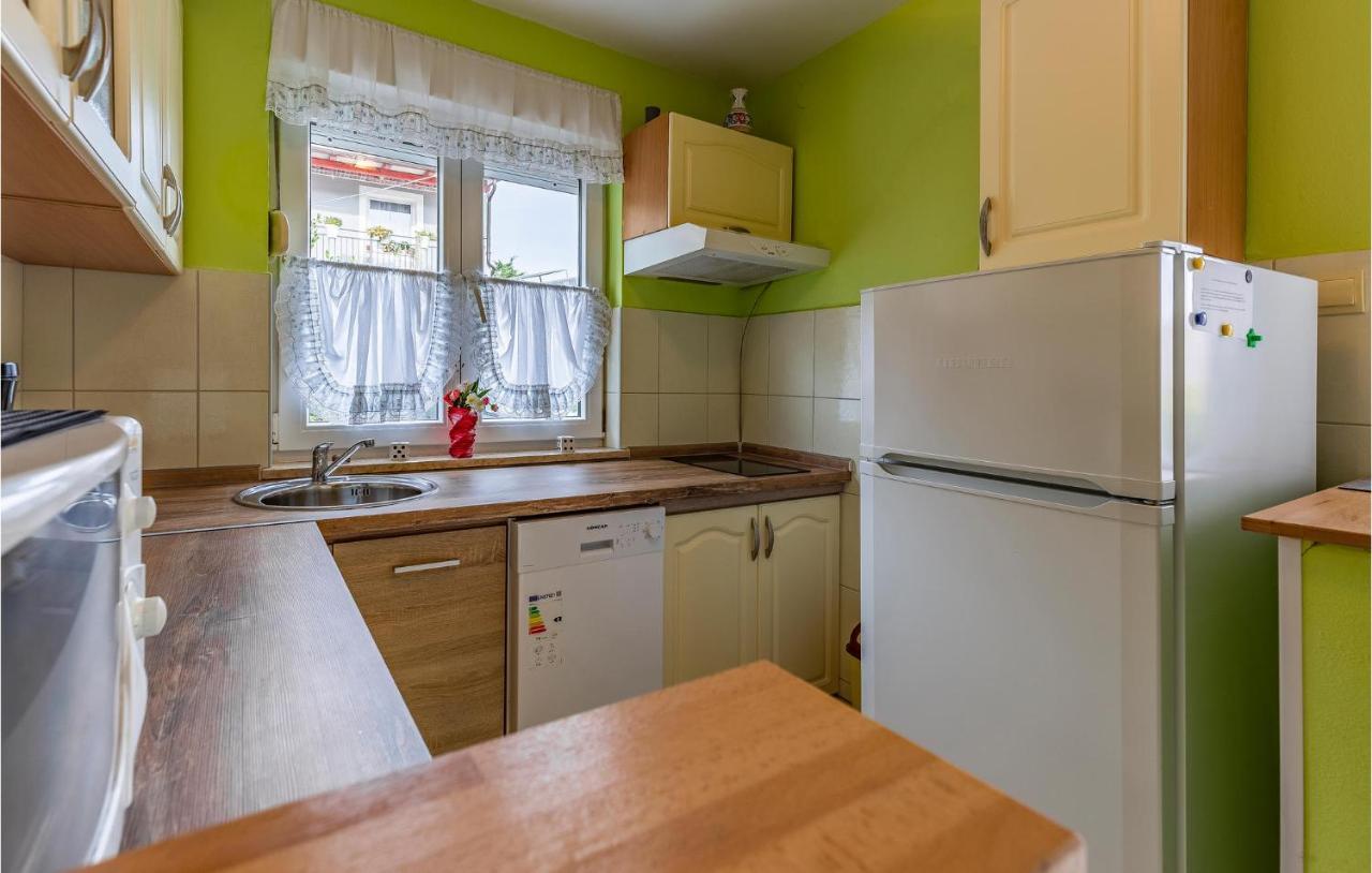 Nice Apartment In Premantura With Wifi Экстерьер фото