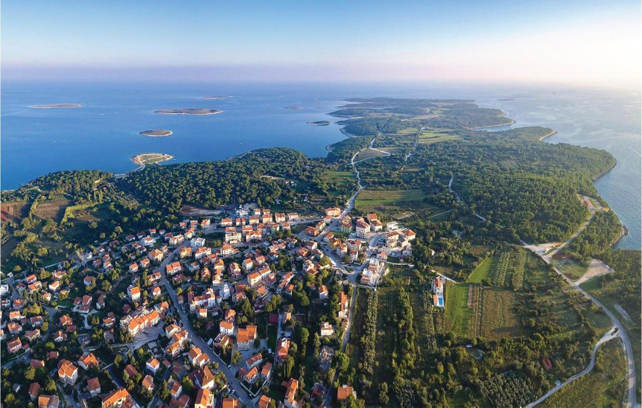 Nice Apartment In Premantura With Wifi Экстерьер фото